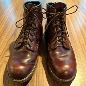 Red Wing 9411 Beckman Black Cherry Featherstone (size 8.5)